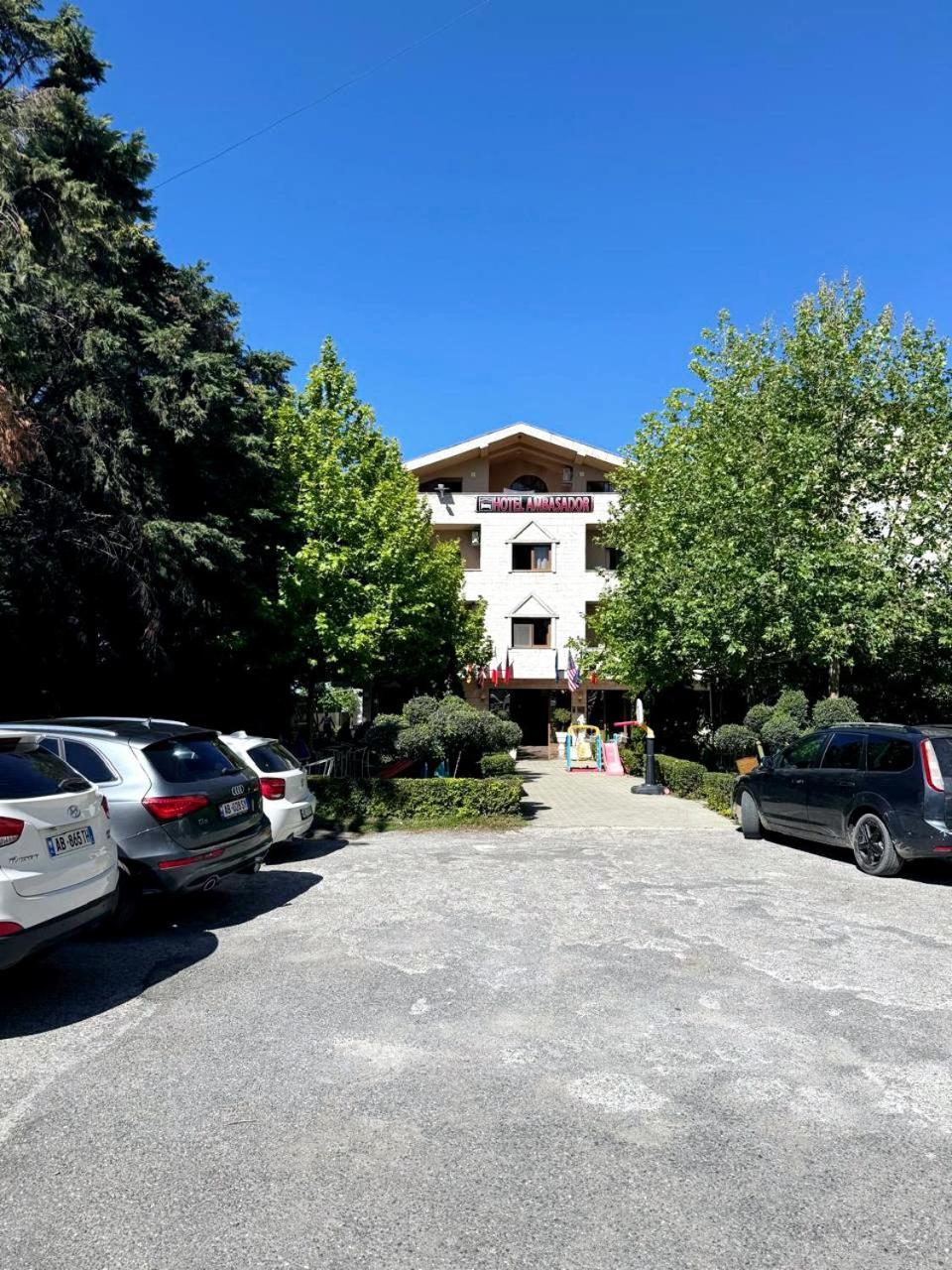 Hotel Ambasador Lezhë Exterior foto