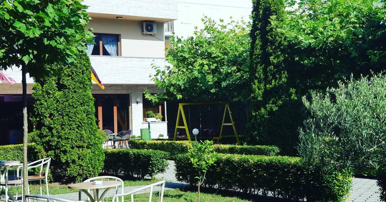 Hotel Ambasador Lezhë Exterior foto